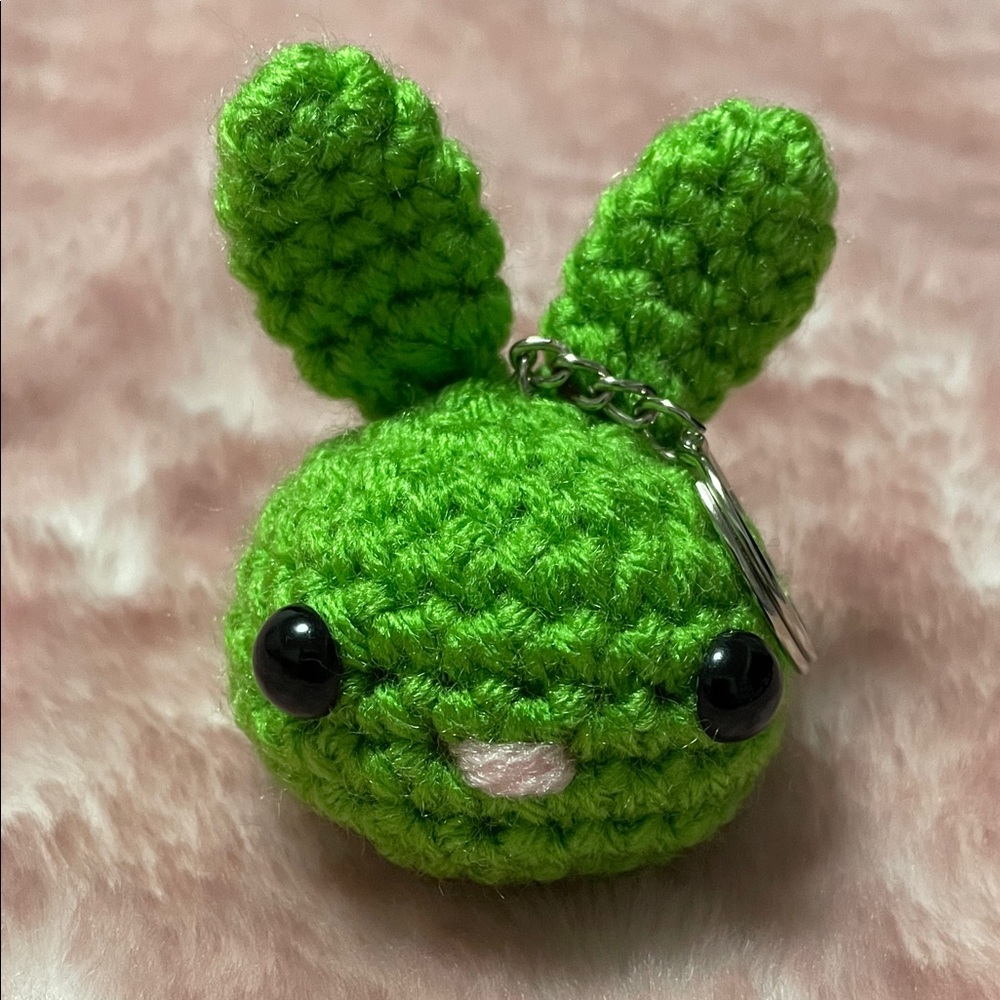 CROCHET MINI MOCHIBUN KEYCHAIN- SPRING GREEN